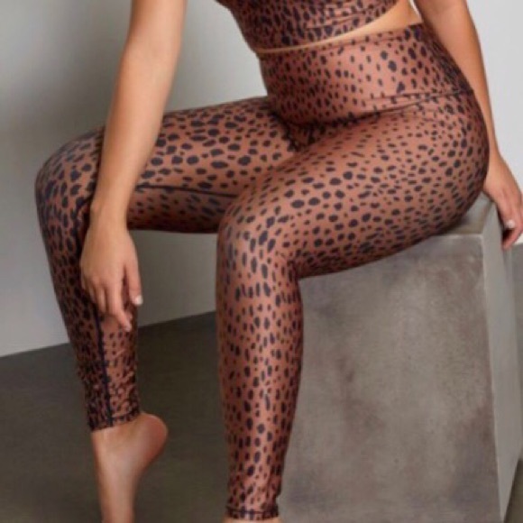 Good American Pants - Good American Core Power Plus Size Leopard Legging